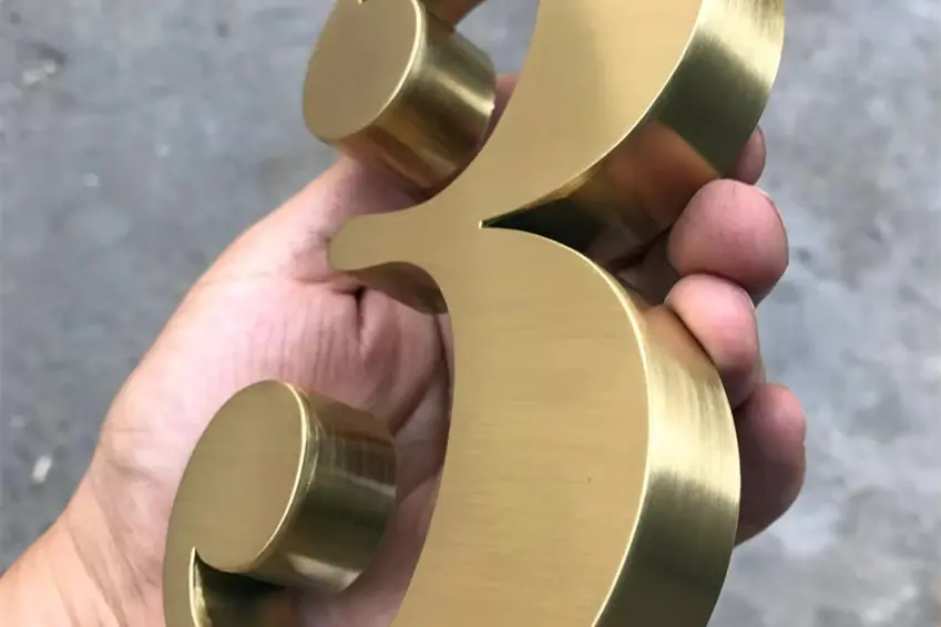 C-2-Metal Letter Sign (2)